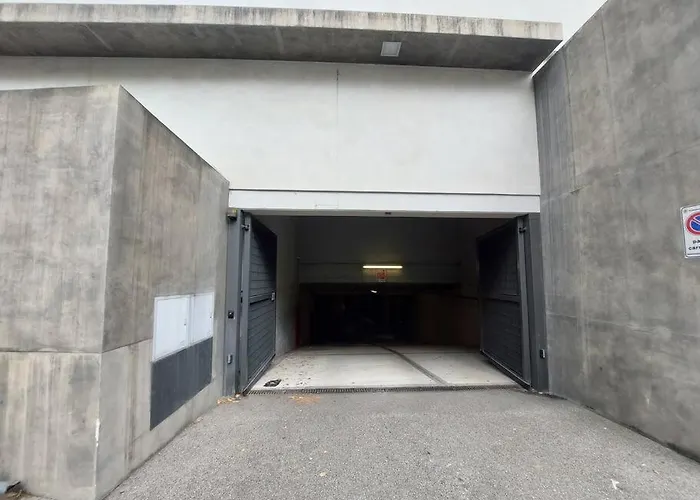 Florence San Donato Apartment With Parking